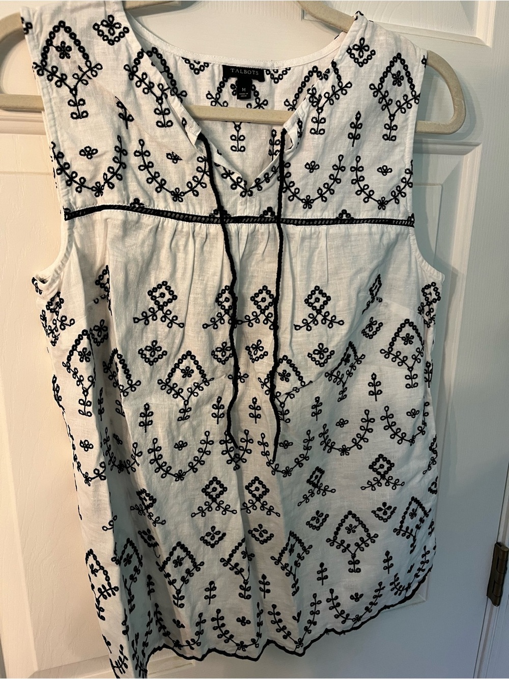 Talbots White Sleeveless Tunic with Black Embroidery
